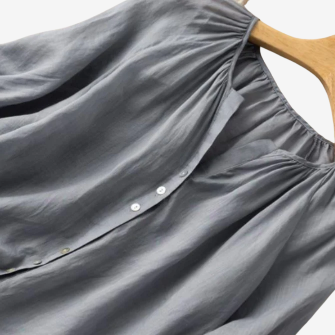 Célina™ Myk og chic bluse
