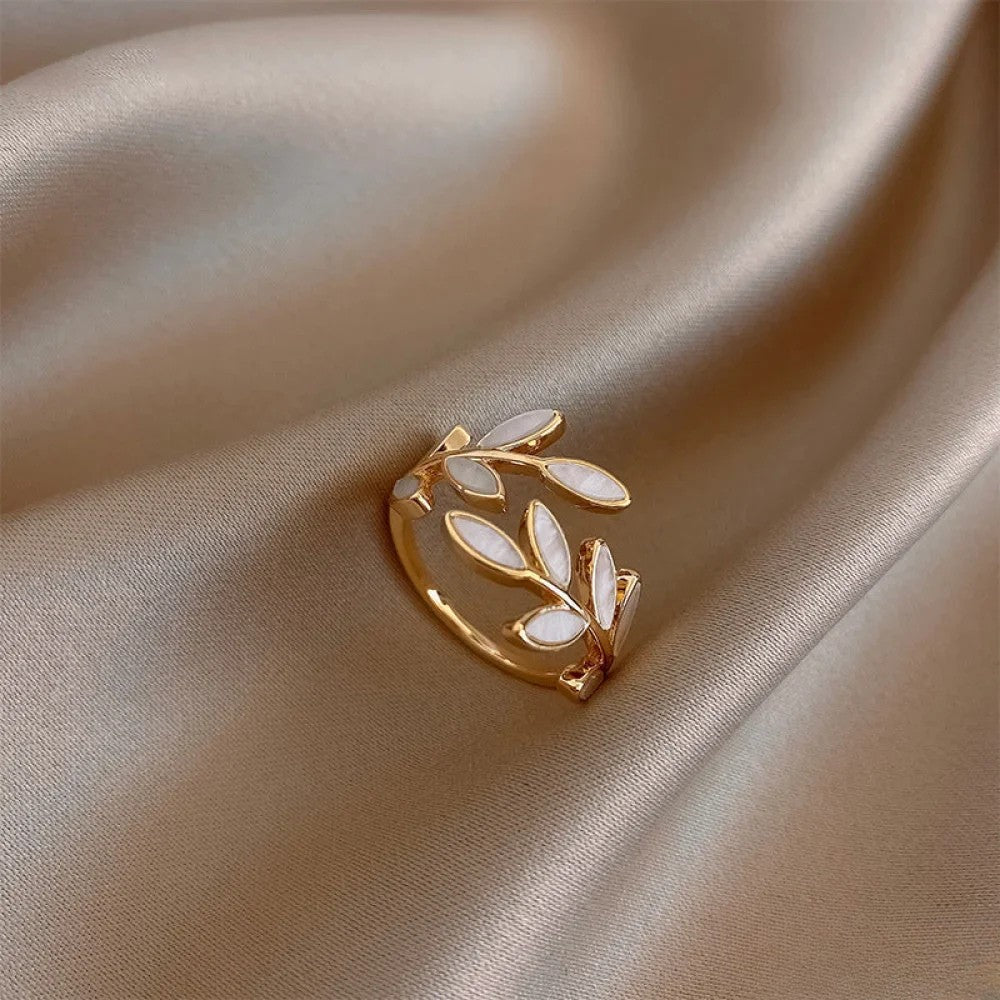 Issabeau™ Justerbar bladverk ring