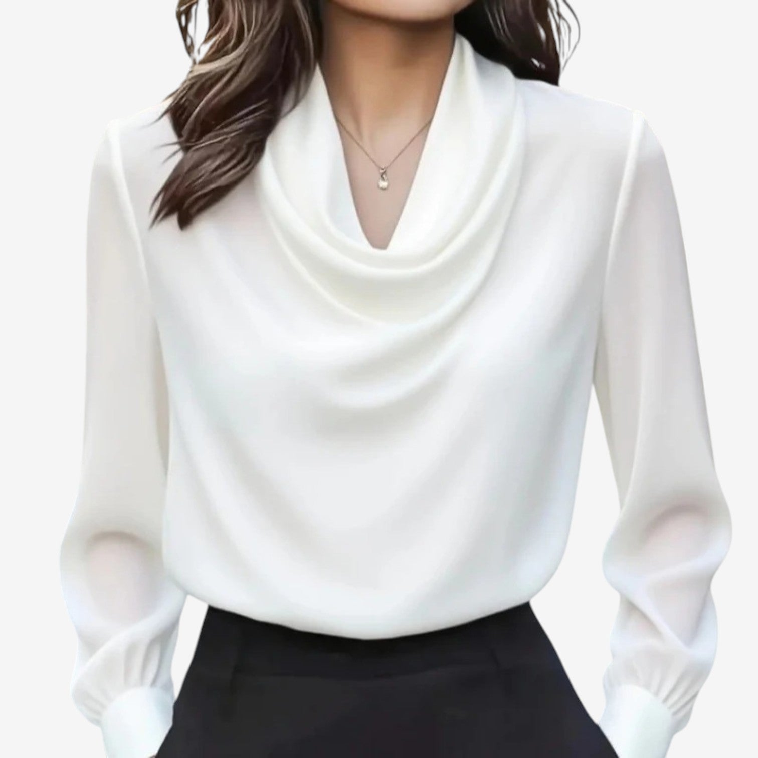 Katia™ Bluse med drapert krage